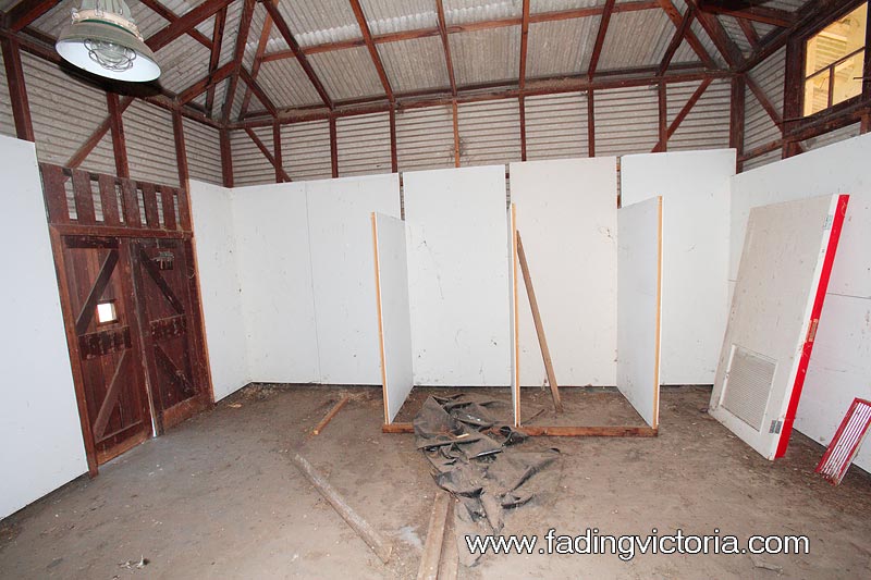 Inside warehouse 4. Not sure what the partitions are for.