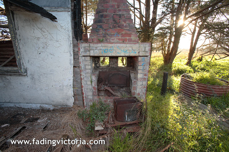 Outdoor kitchen